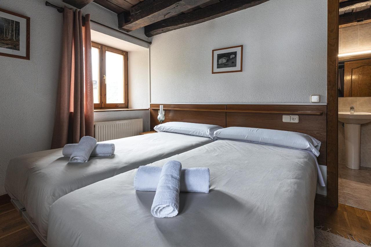 Eugi Hostal Etxeberri מראה חיצוני תמונה