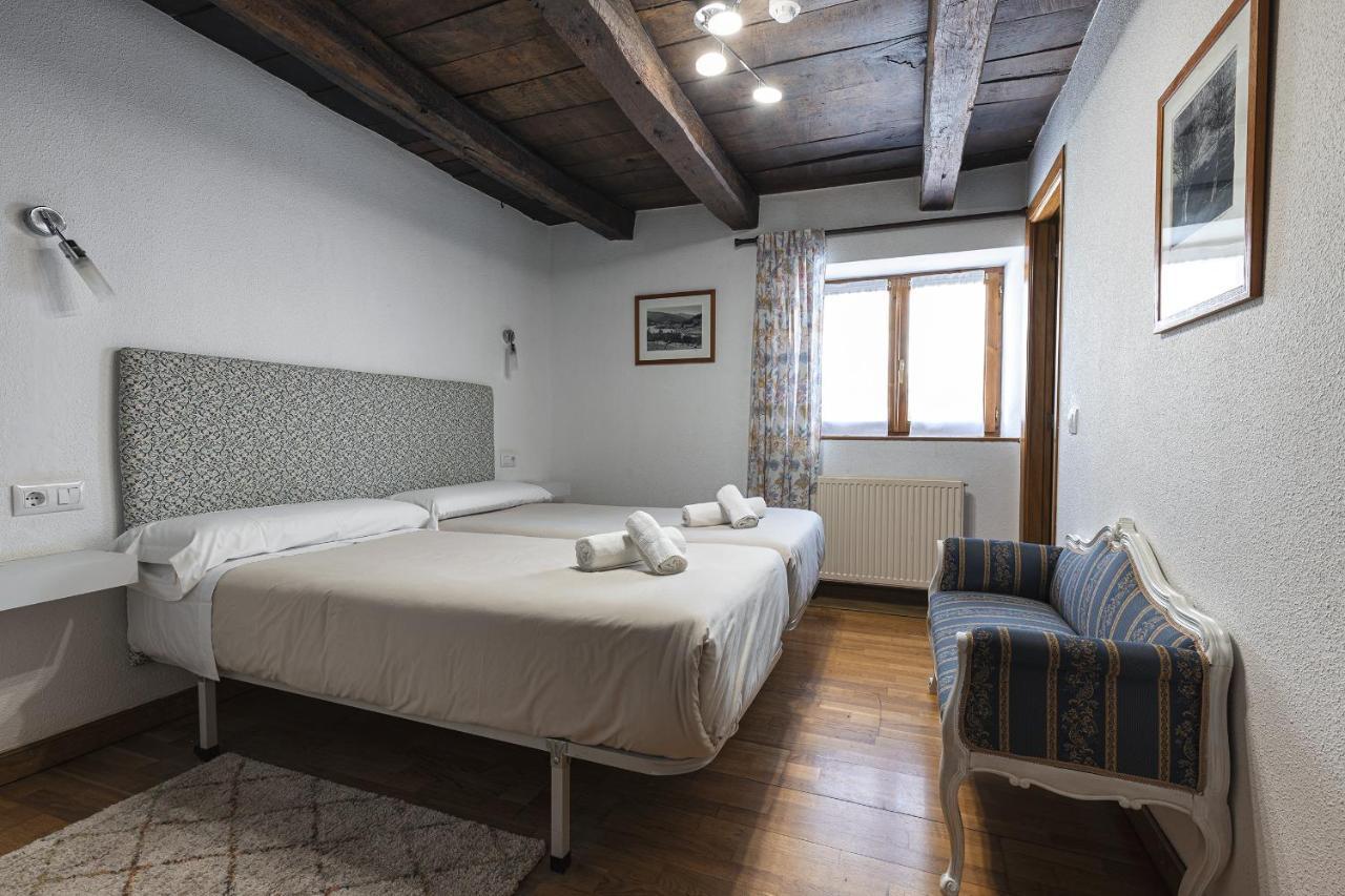 Eugi Hostal Etxeberri מראה חיצוני תמונה